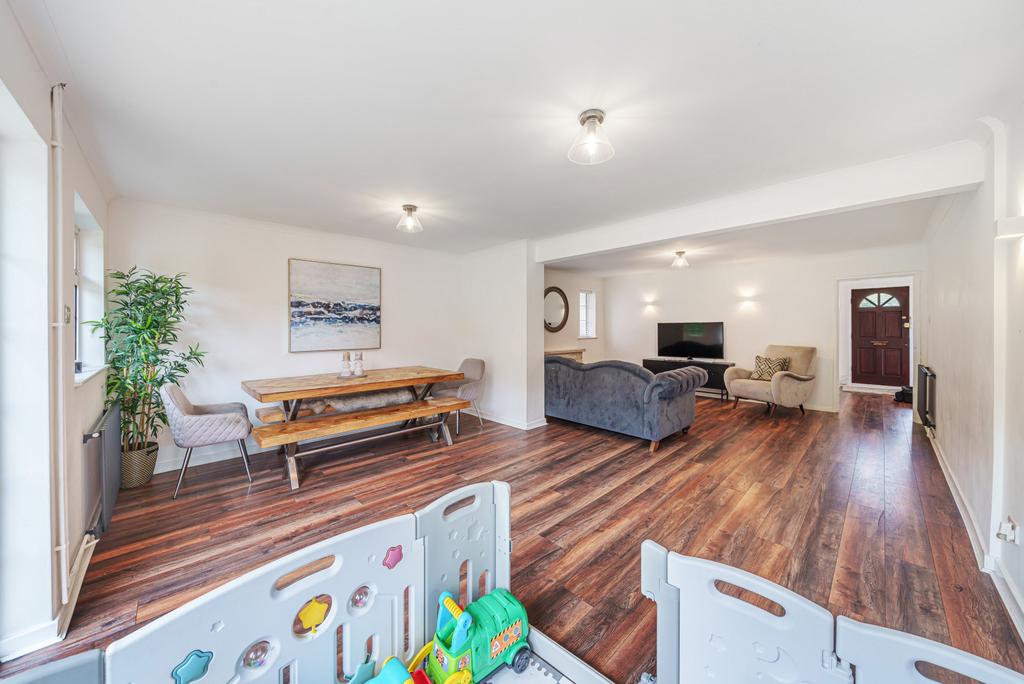 Sitting/Dining Room