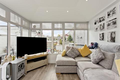 29 Crossraguel View, Maybole, KA19 8BA