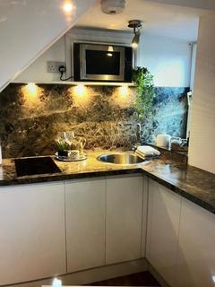 Studio to rent, Holburn Street, Basement Left, AB10