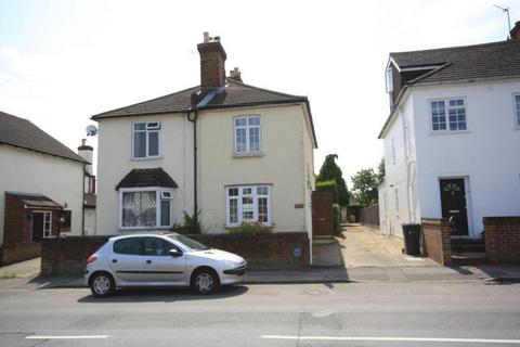 3 bedroom semi-detached house to rent, Stoughton Road, Guildford, GU2
