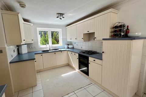St Aubin Pescot Avenue, Longfield, DA3 7NA