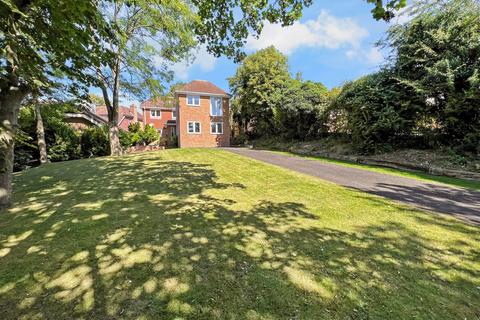 St Aubin Pescot Avenue, Longfield, DA3 7NA