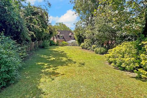 St Aubin Pescot Avenue, Longfield, DA3 7NA