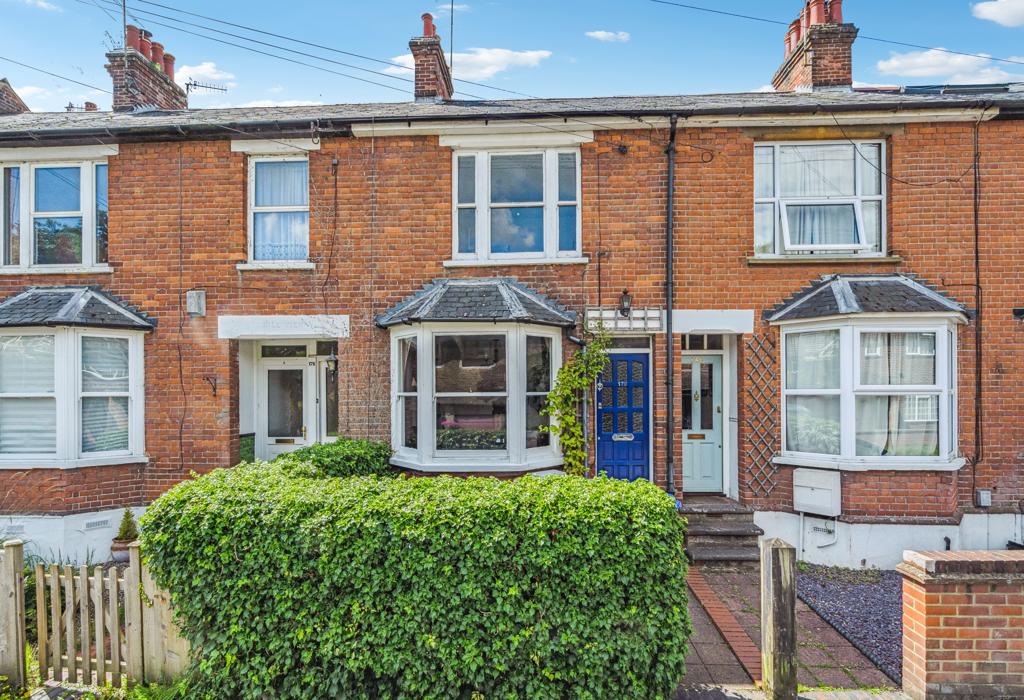 Bois Moor Road, Chesham, Buckinghamshire 2 bed terraced house for sale