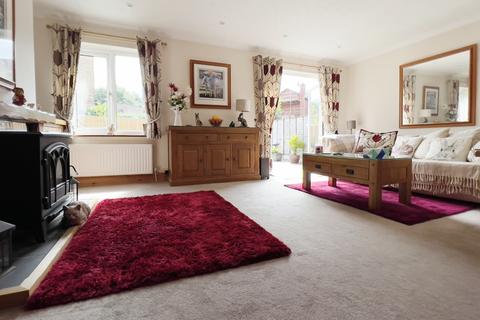 3 bedroom detached house for sale - Homemead Drive, Brislington, Bristol, BS4 5AP