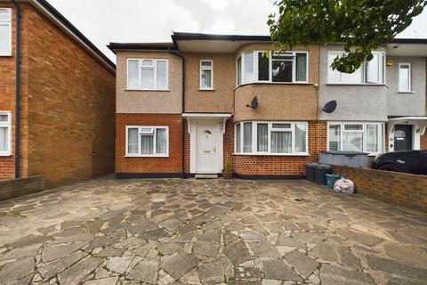 4 bedroom end of terrace house for sale, Bempton Drive, Ruislip Manor, Middlesex, HA4