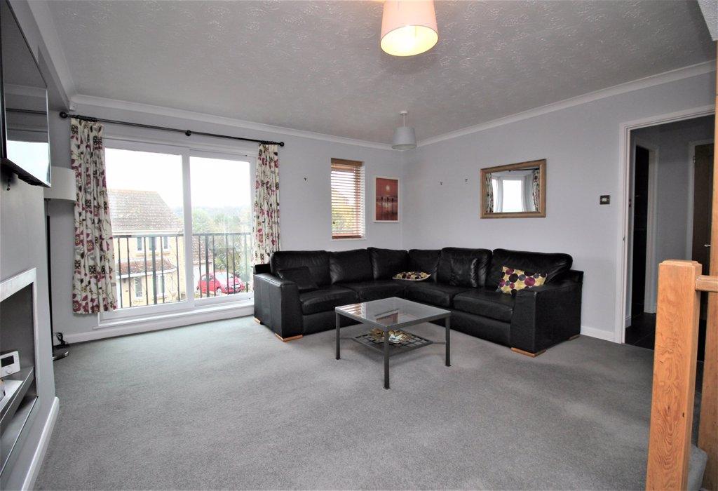 Elliston Drive, Bath 4 bed detached house £1,700 pcm (£392 pw)