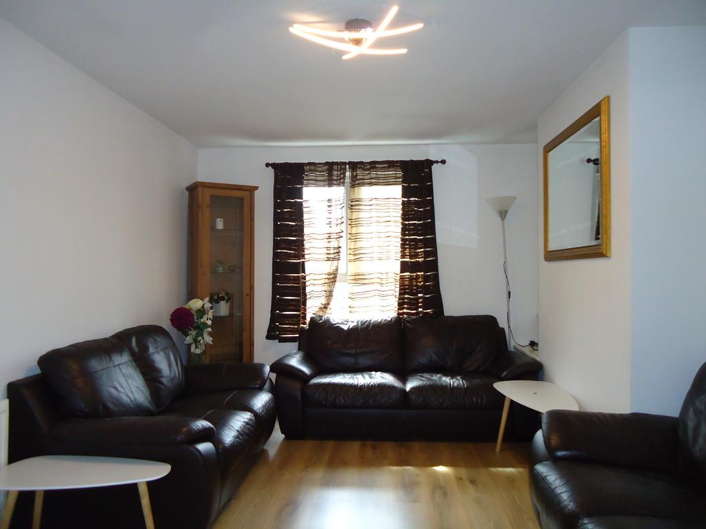 Apartment in Leeds, West Yorkshire - View 4