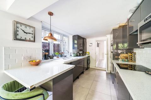 82 Kirkwood Road, London, SE15 3XX