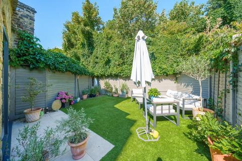 82 Kirkwood Road, London, SE15 3XX