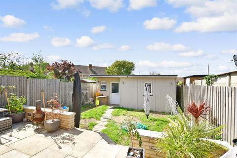 3 bedroom semi-detached house for sale, Bradfield Avenue, Teynham, Sittingbourne, Kent