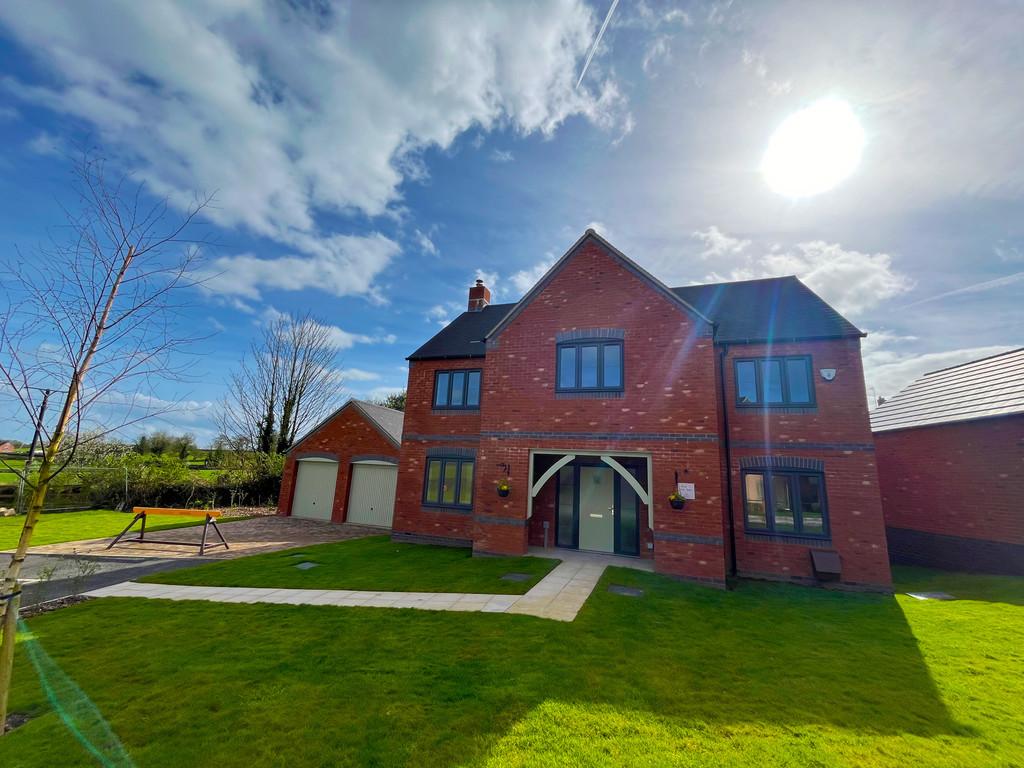 Uttoxeter Road, Alton 5 bed detached house for sale £724,950