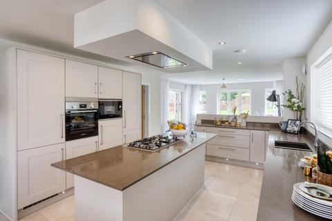 5 bedroom detached house for sale, Uttoxeter Road, Alton