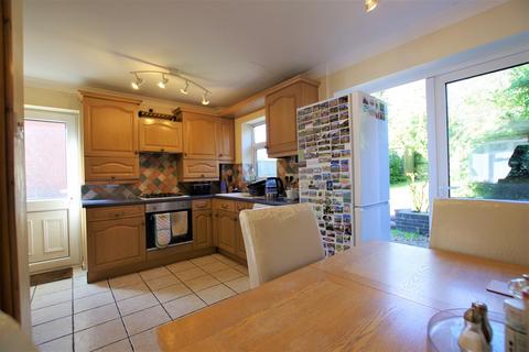 20 Fennel Close, Uttoxeter, ST14 8UW