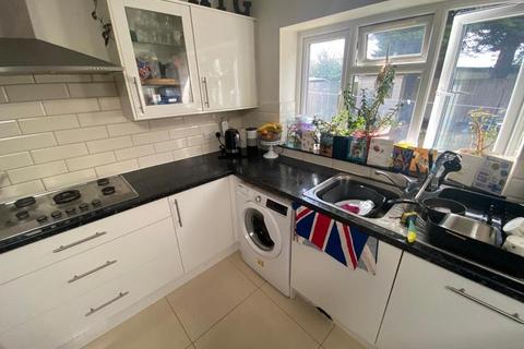 84 Priory Close, Denham, Uxbridge, UB9 5AU