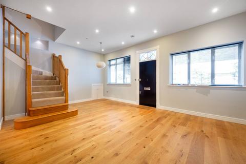 4 bedroom house to rent - Westbourne Terrace Mews, Bayswater, London, W2