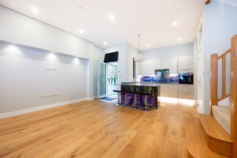4 bedroom house to rent - Westbourne Terrace Mews, Bayswater, London, W2