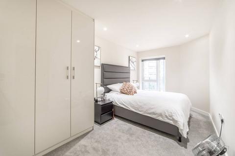 1 bedroom flat for sale, Beaufort Square, Colindale, London, NW9