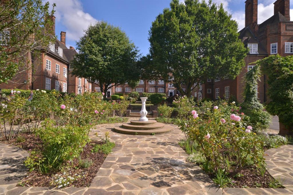 Hampstead-way-heathcroft-london