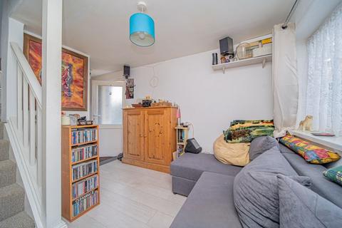 2c Avon Road, Melksham, SN12 8AY