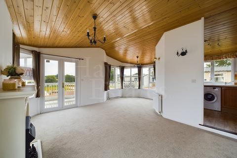 2 bedroom park home for sale - The Rock Caravan Park, Bromyard, HR7 4LP