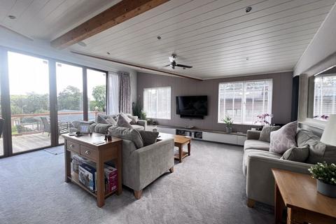3 bedroom lodge for sale - Plas Coch, Llanfairpwllgwyngyll