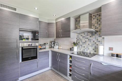 1 Gladeside, St Albans, AL4 9JA