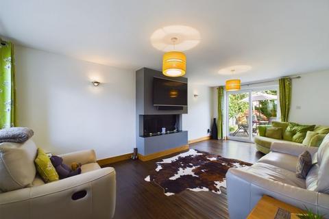 5 bedroom detached house for sale, Chasely Crescent, Cheltenham