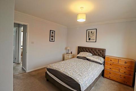 2 bedroom terraced house for sale, Gandalfs Ride, South Woodham Ferrers