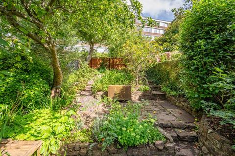 10 Freeland Place, Bristol, BS8 4NP