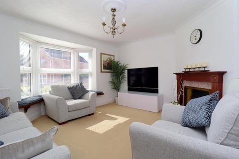 34 Broadacres, Luton, LU2 7YF