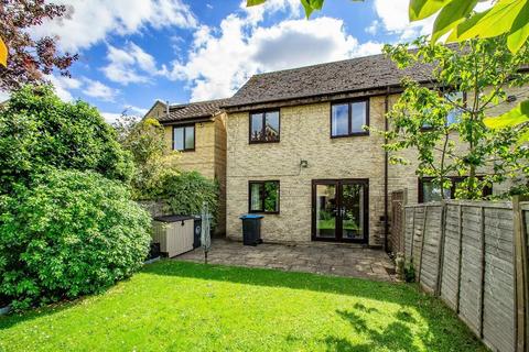 2 bedroom semi-detached house to rent, Manor Road, Witney, Oxfordshire, OX28 3ST