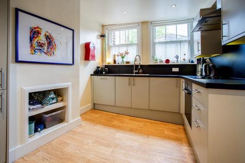 3 bedroom flat for sale, Stone Street, Cranbrook, Kent, TN17 3HF