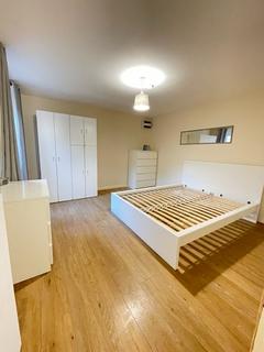 1 bedroom flat for sale, Tamarisk Way, Slough SL1
