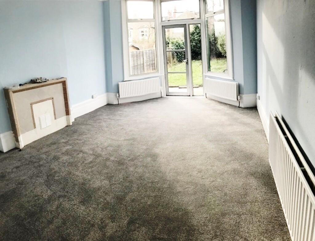 House in London - View 3