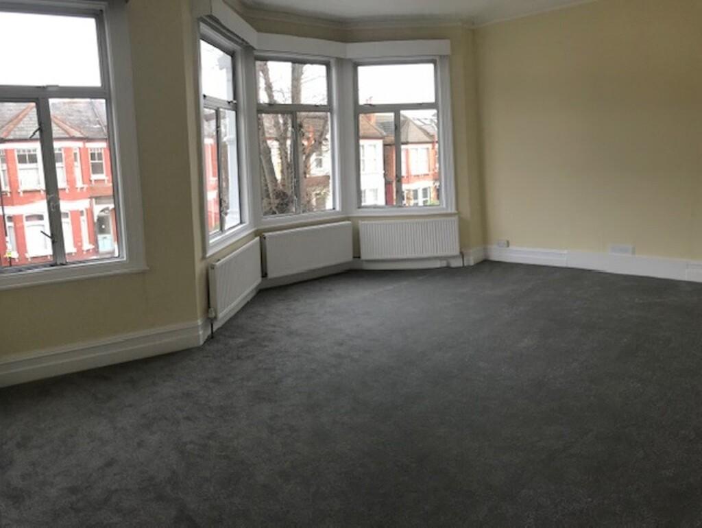 House in London - View 5