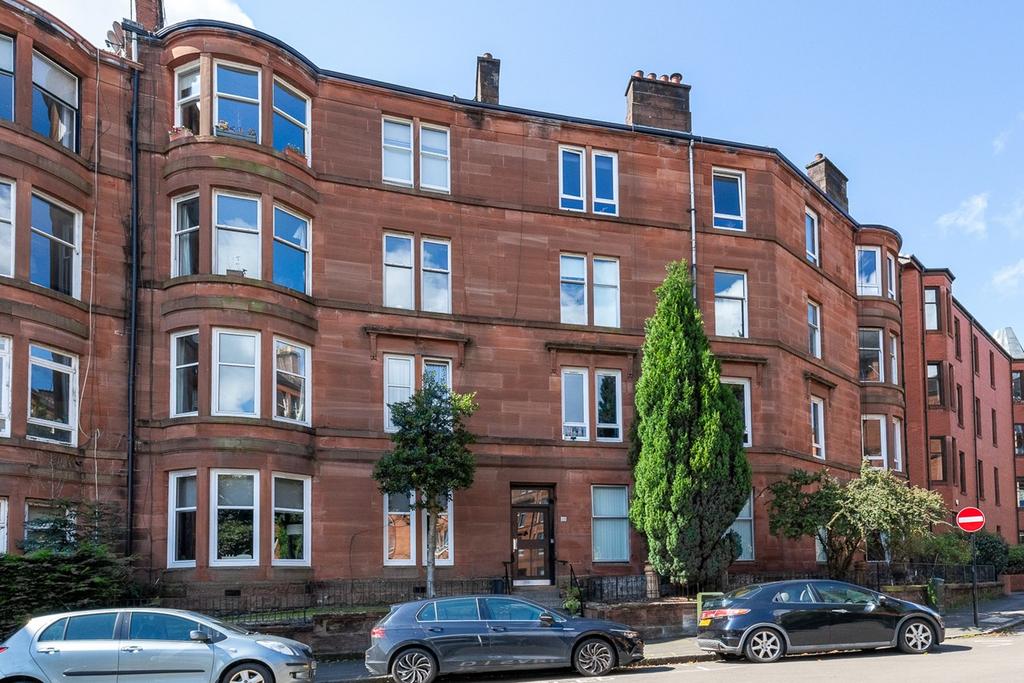 Wilton Street, Glasgow, G20 3 bed flat £290,000
