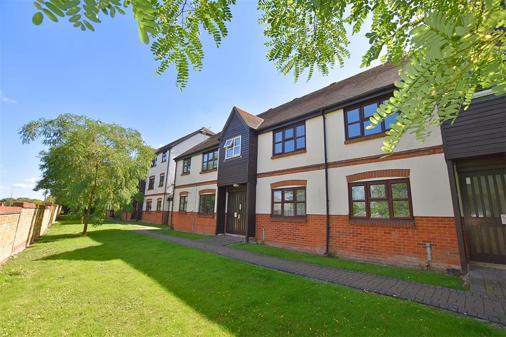 Culver Rise, South Woodham Ferrers 1 bed apartment £165,000