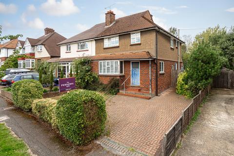 30 Hookfield, Epsom, KT19 8JG