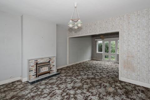 30 Hookfield, Epsom, KT19 8JG