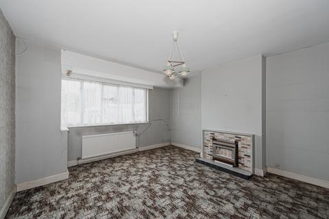30 Hookfield, Epsom, KT19 8JG