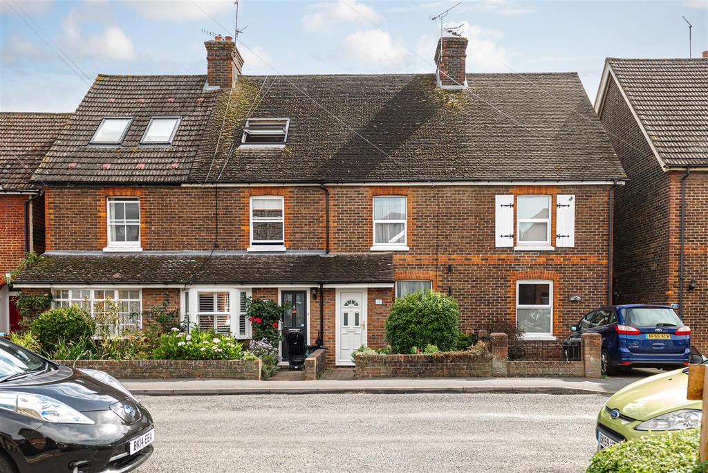 Trindles Road, South Nutfield, Redhill 3 bed house for sale £475,000