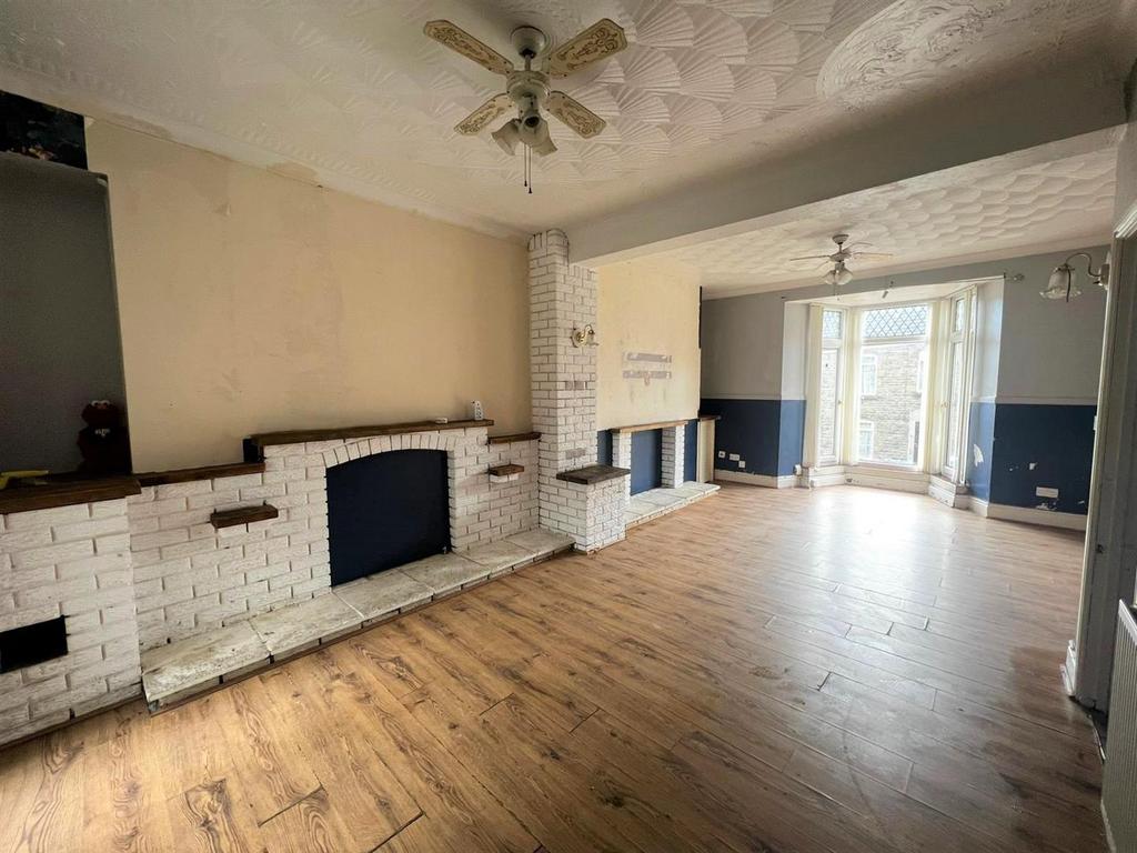 Stepney Street, Cwmbwrla, Swansea 3 bed terraced house for sale £130,000