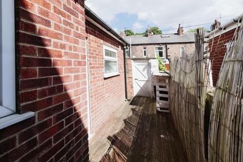 2 bedroom terraced house for sale - Bromley Street, York