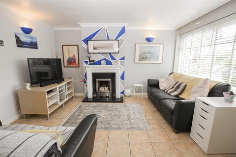 45 Mayplace Avenue, Dartford, DA1 4PQ