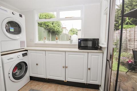 45 Mayplace Avenue, Dartford, DA1 4PQ