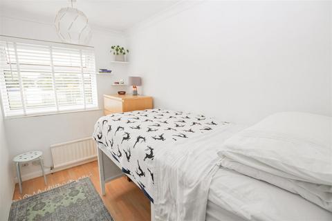 45 Mayplace Avenue, Dartford, DA1 4PQ