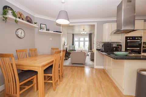 15 Bramley Place, Dartford, DA1 4NB