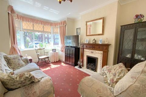 3 bedroom semi-detached house for sale, Queen Mary Avenue, Cleethorpes