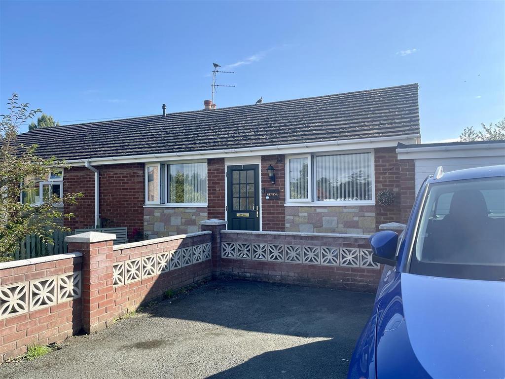 Old Chirk Road, Gobowen, Oswestry 2 bed bungalow for sale £195,000